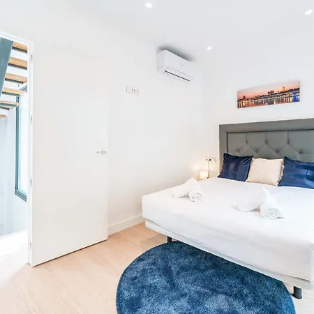 Stylish 3bd With Rooftop Jacuzzi - Artes Holiday home