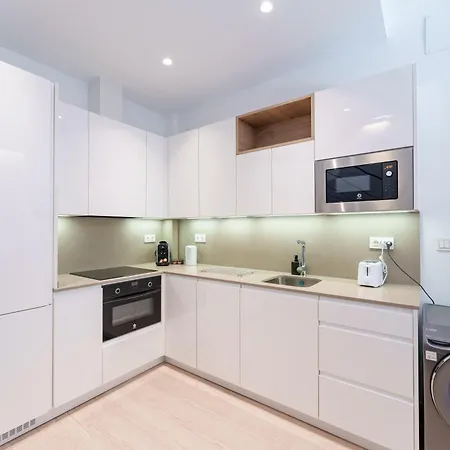 Stylish 3bd With Rooftop Jacuzzi - Artes Holiday home Malaga